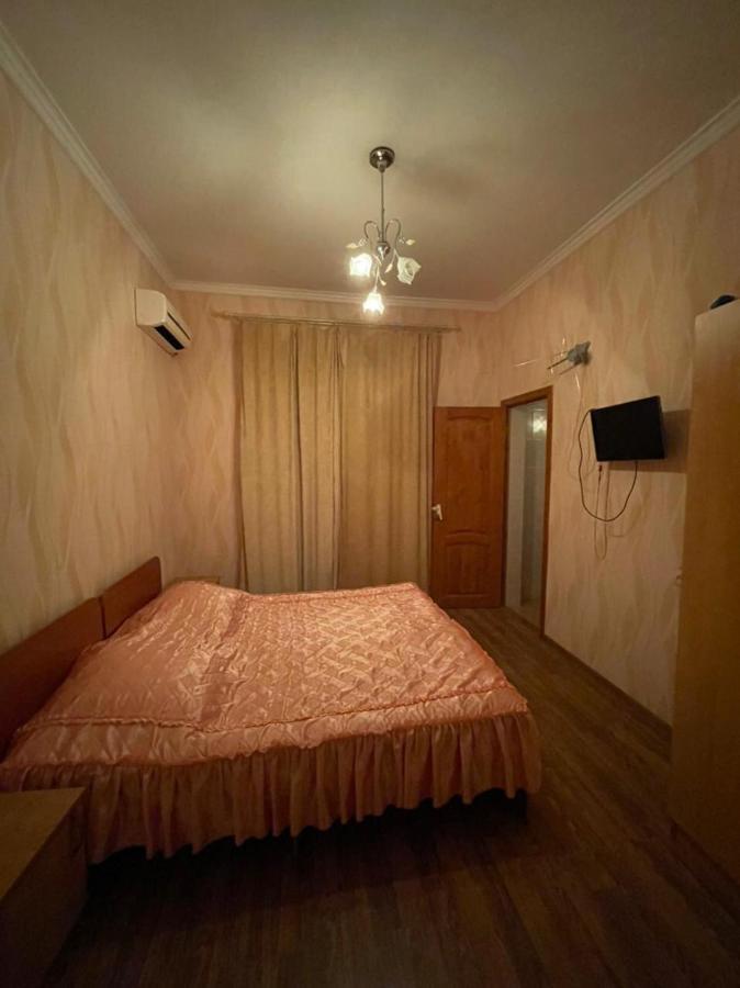 Guest House Dali Гагра Екстериор снимка