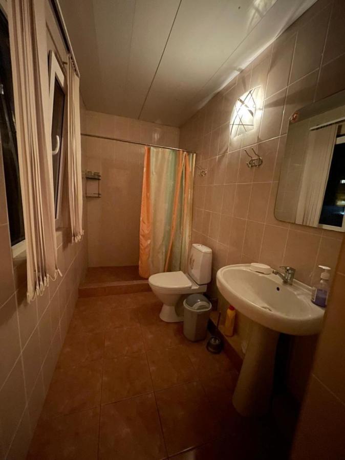 Guest House Dali Гагра Екстериор снимка