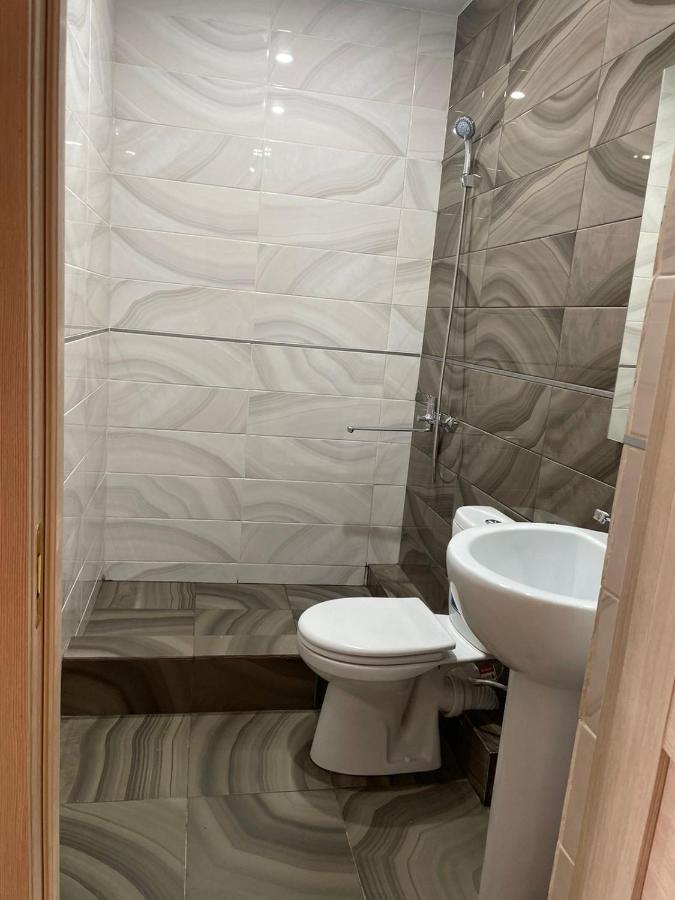 Guest House Dali Гагра Екстериор снимка