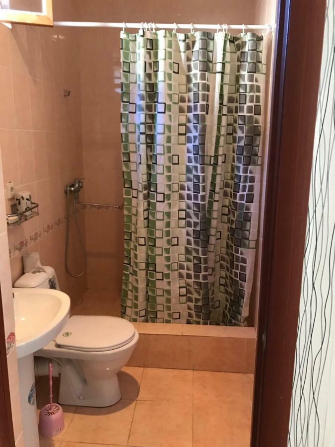 Guest House Dali Гагра Екстериор снимка