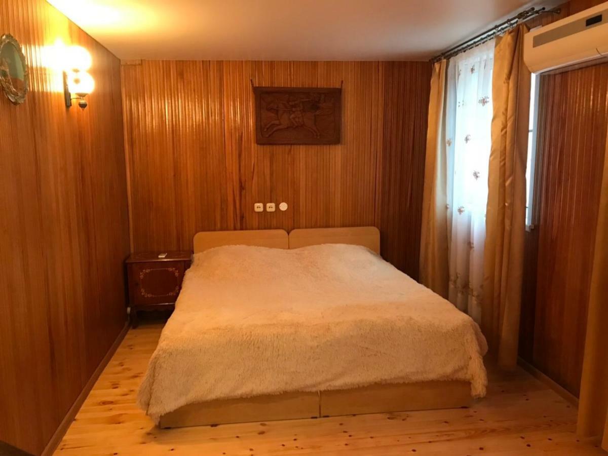 Guest House Dali Гагра Екстериор снимка