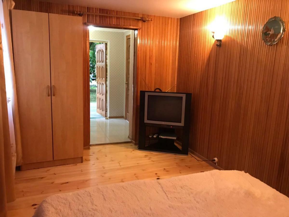 Guest House Dali Гагра Екстериор снимка